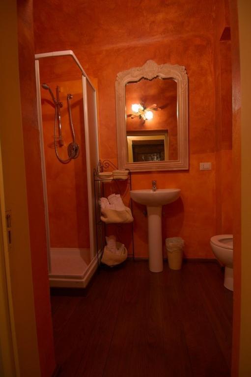 Locanda Guelfo Tredozio الغرفة الصورة